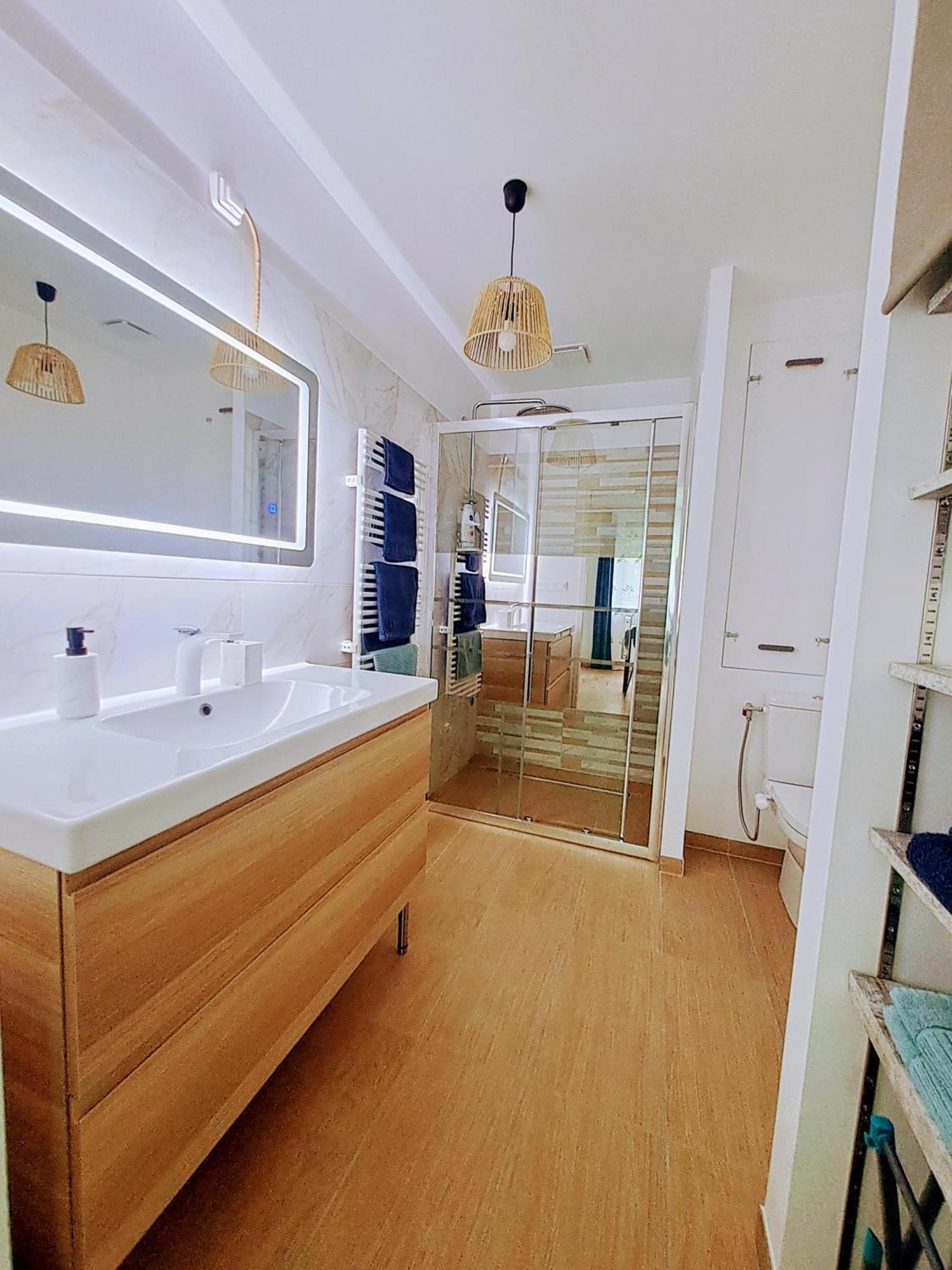 Apartment Locbreuillet91